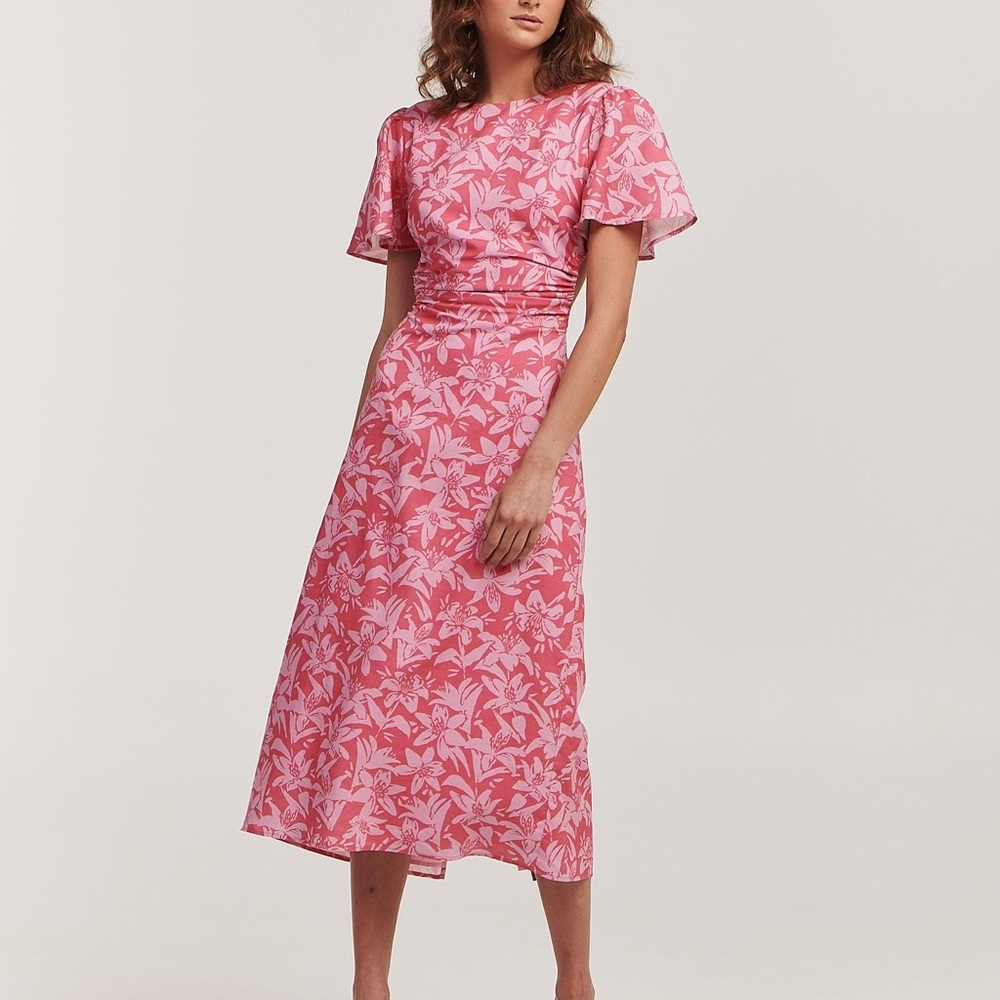 NEW WITH TAGS Charlie Holiday Marlow Midi Dress Size S